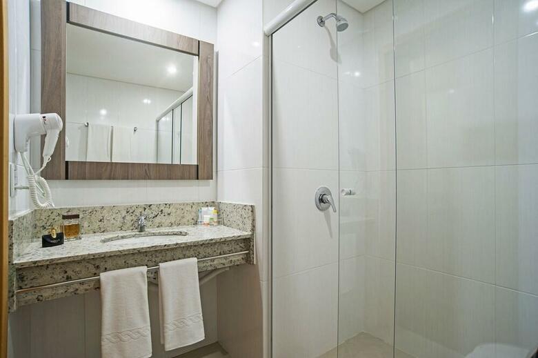 Hotel Slaviero Slim Curitiba Av. Das Torres