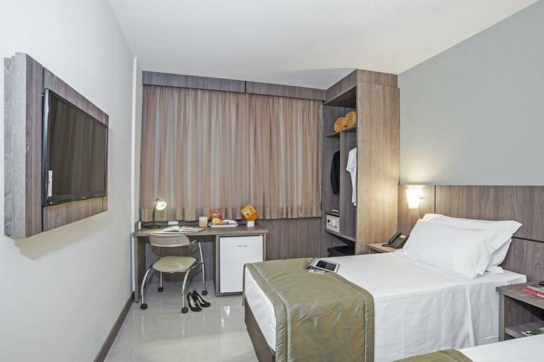 Hotel Slaviero Slim Curitiba Av. Das Torres
