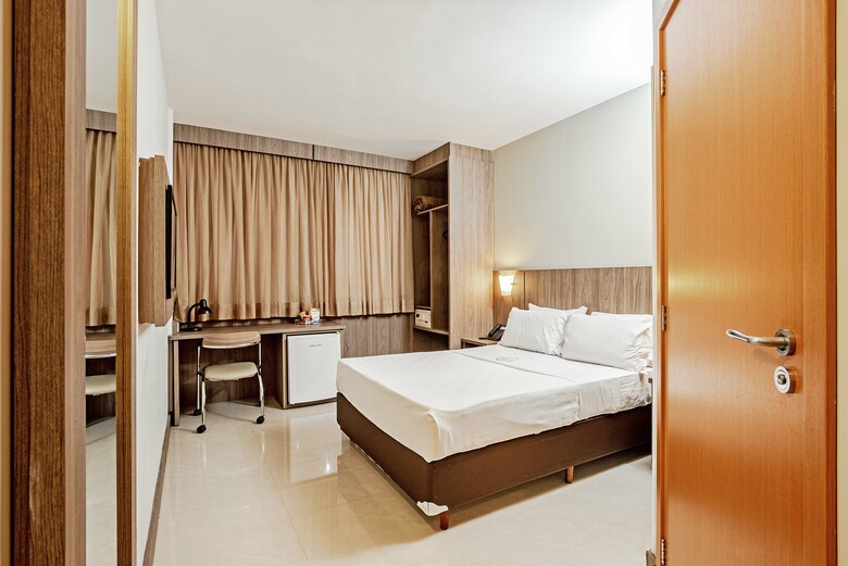 Hotel Slaviero Slim Curitiba Av. Das Torres