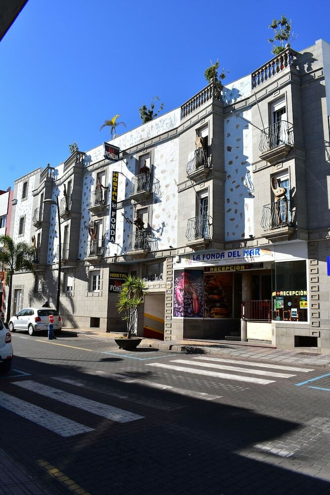 Aparthotel La Fonda