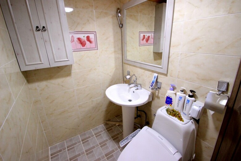 Hotel Happiness Full Guesthouse