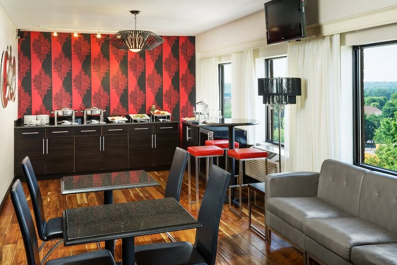 Hotel Holiday Inn Charlotte University Executive Park