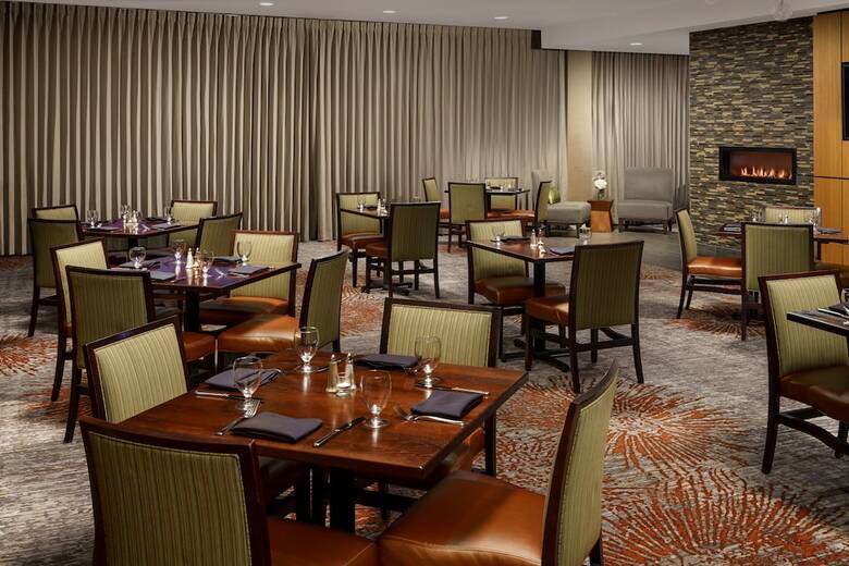 Hotel Holiday Inn Charlotte University Executive Park