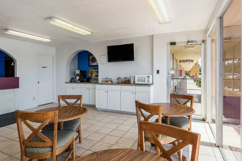 Motel Rodeway Inn Denmark-jackson