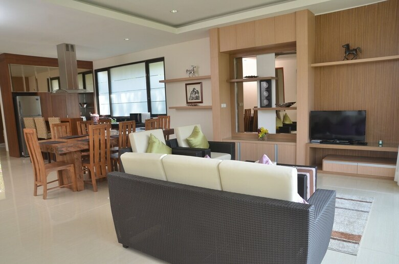 Cempaka Villa Dago Private Pool