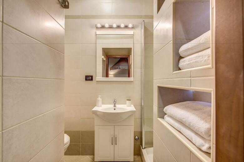 Hotel Artemis Guest House