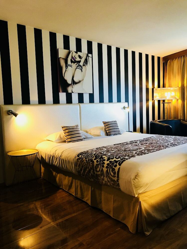 Hotel Grand H�tel de N�mes