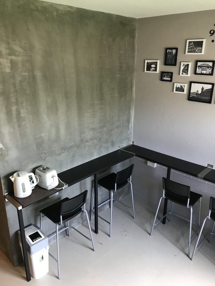 Hostal Hubb Hostel Phuket Airport