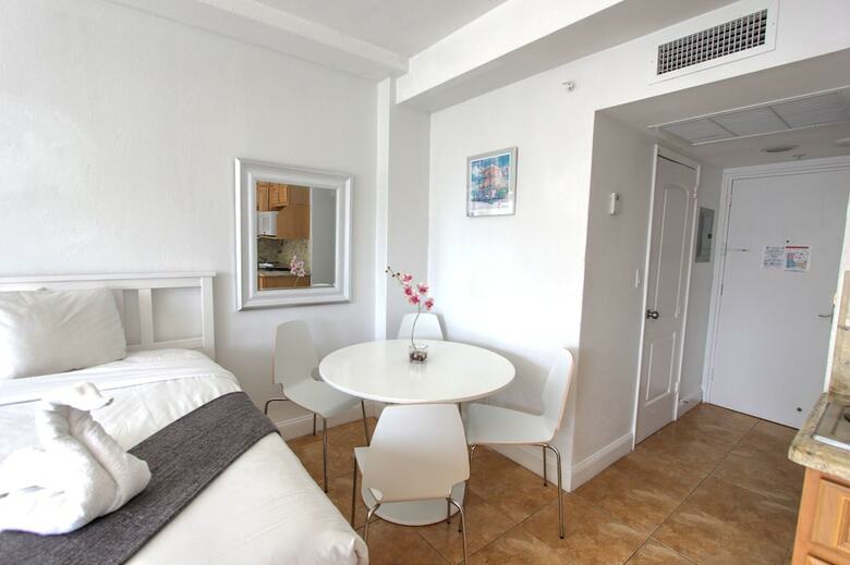 Private Apartments At The Casablanca