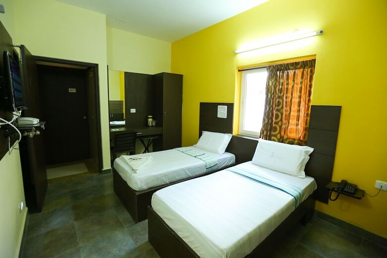 Hotel Season 4 Residences -  Thiruvanmiyur