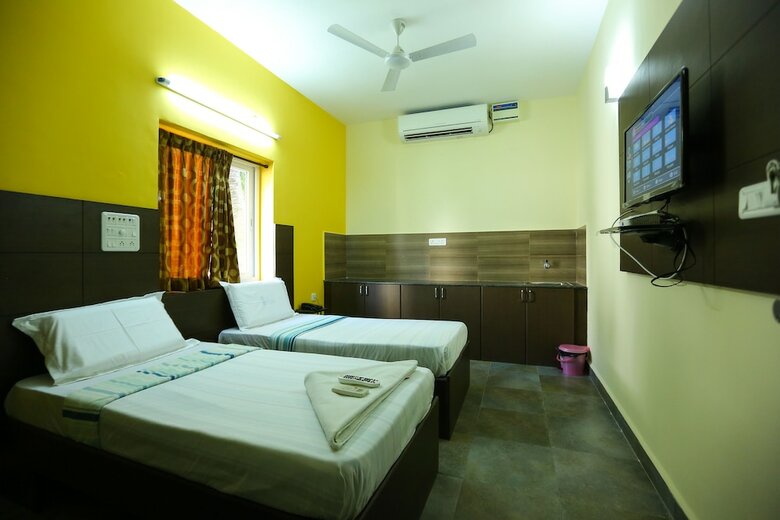 Hotel Season 4 Residences -  Thiruvanmiyur