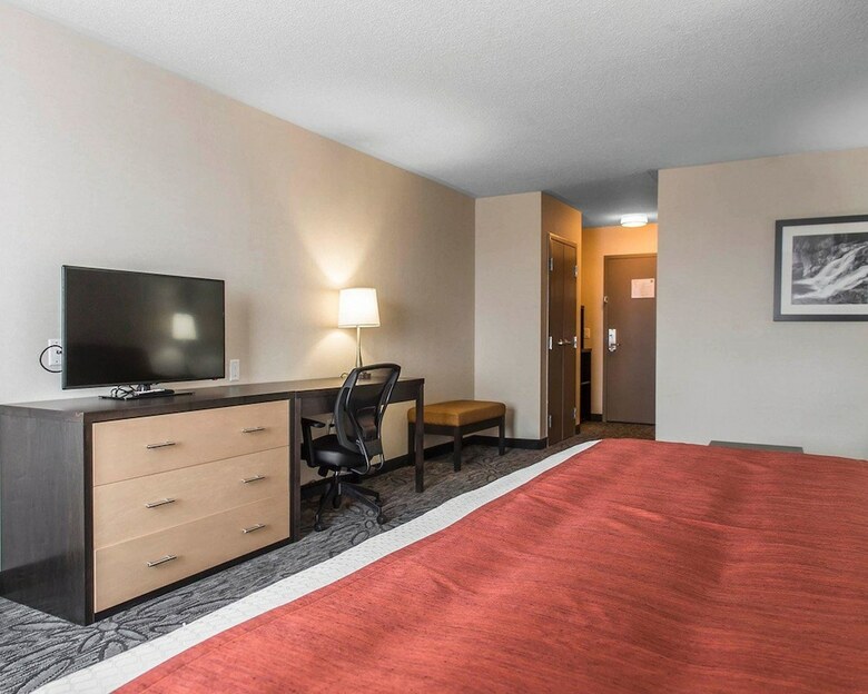 Hotel Quality Inn & Suites