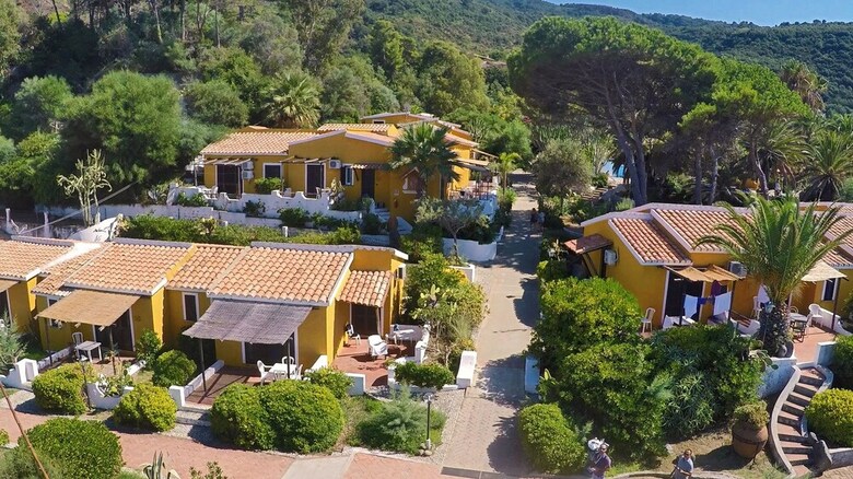Hotel Baia Paraelios Resort