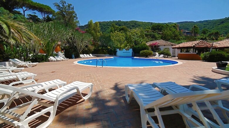Hotel Baia Paraelios Resort