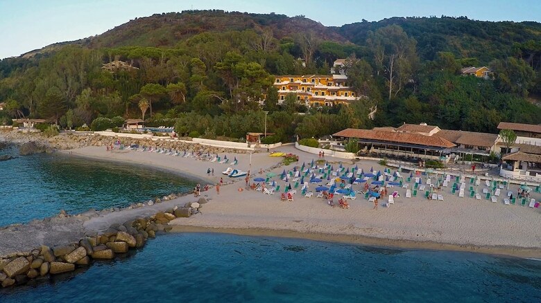 Hotel Baia Paraelios Resort
