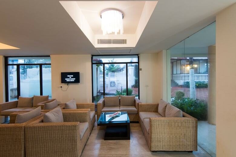 Hotel Regenta Resort Varca Beach