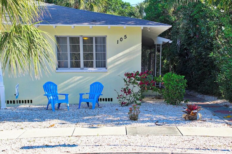 Pass A Grille St Pete Beach Home (105 -17)