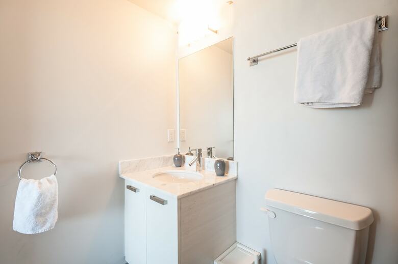 Life Suites Soho 2 Bed | 2 Bath Cn Tower View
