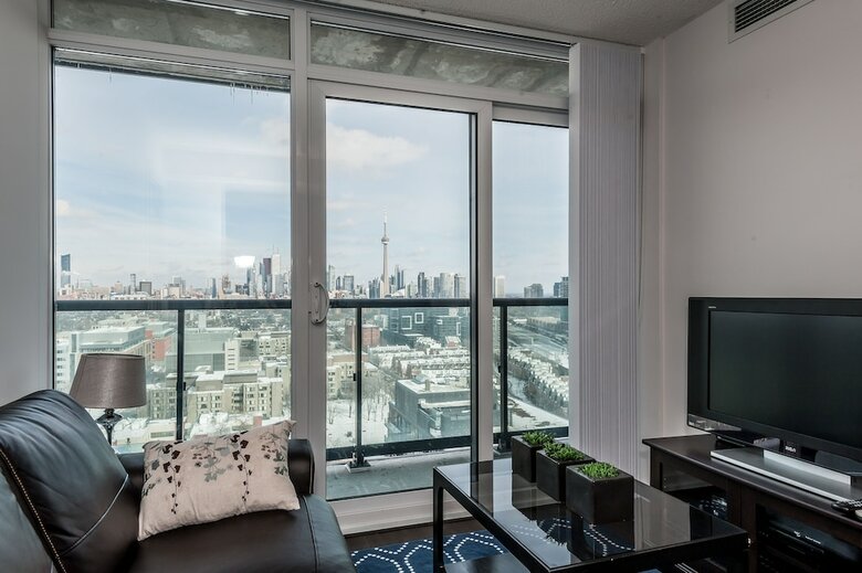Life Suites Soho 2 Bed | 2 Bath Cn Tower View