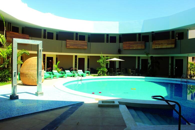 Hotel The Oriental Bataan