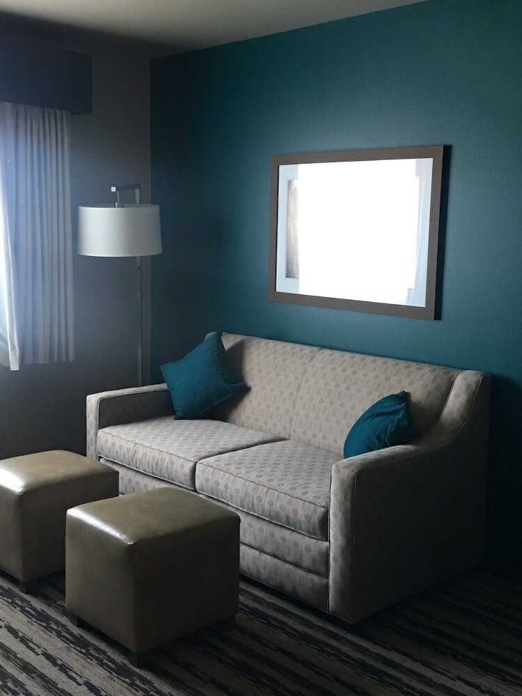 Grandstay Hotel And Suites