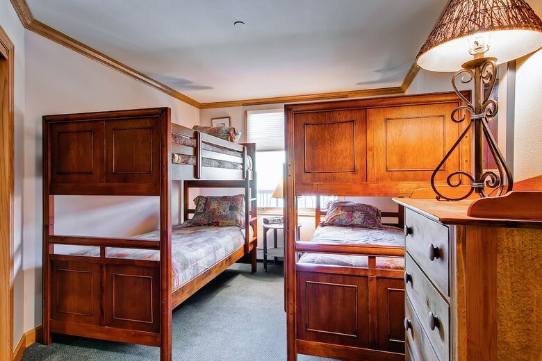 Highlands Westview By East West Hospitality