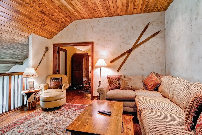 Highlands Westview By East West Hospitality