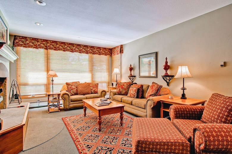 Highlands Westview By East West Hospitality