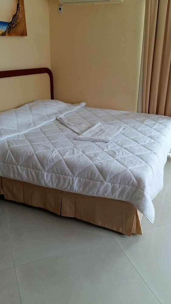 Itacuru�� Plaza Hotel