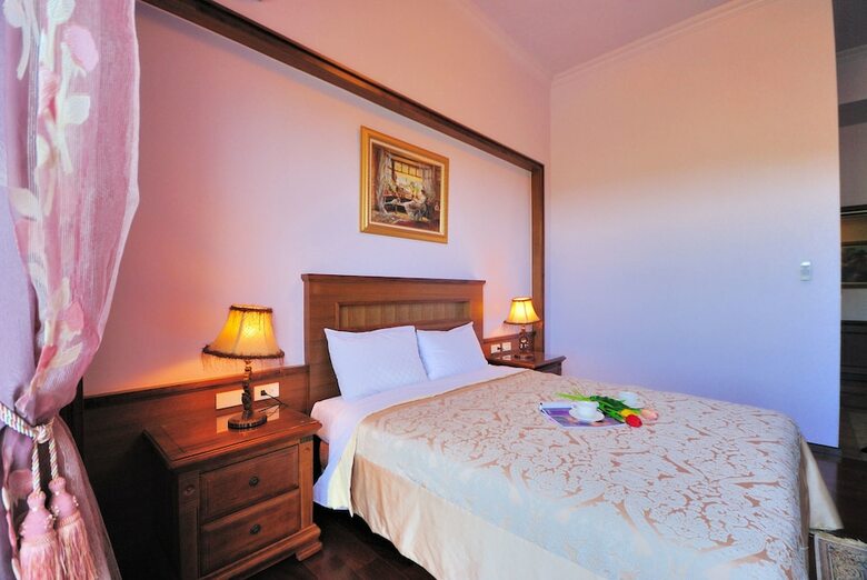 Aurora B&B