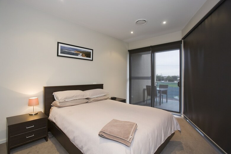 7 Bell Street Apartments