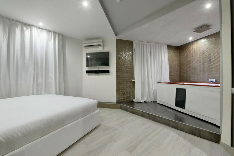 Alex Hotel Yugo Zapad
