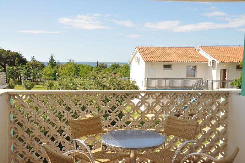 Aparthotel Apartments Kazela