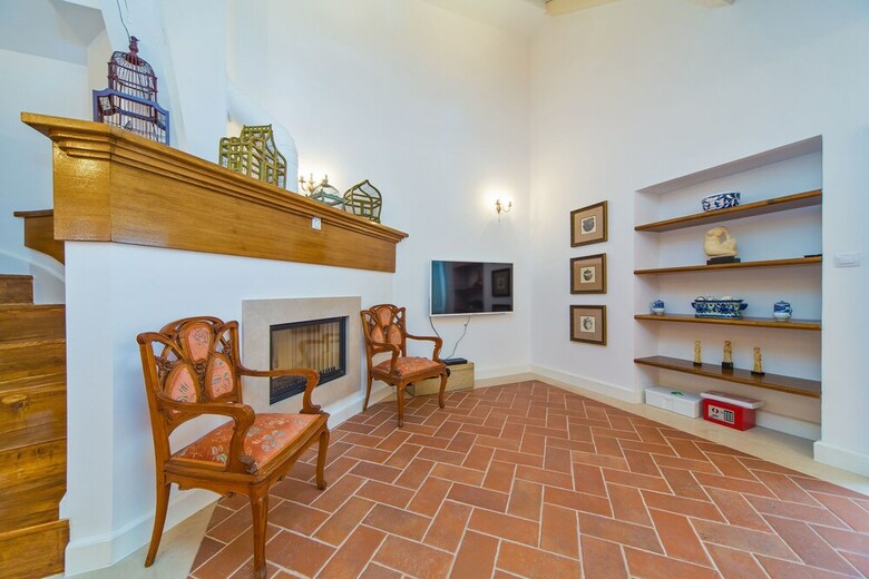 Old Town Apartments By Irundo