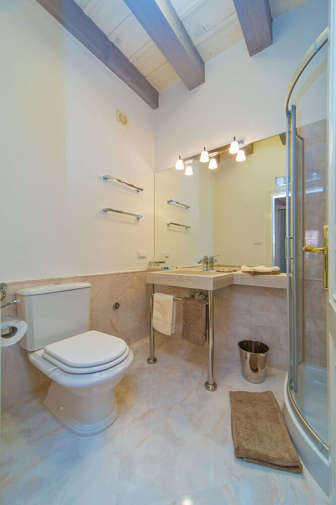 Old Town Apartments By Irundo