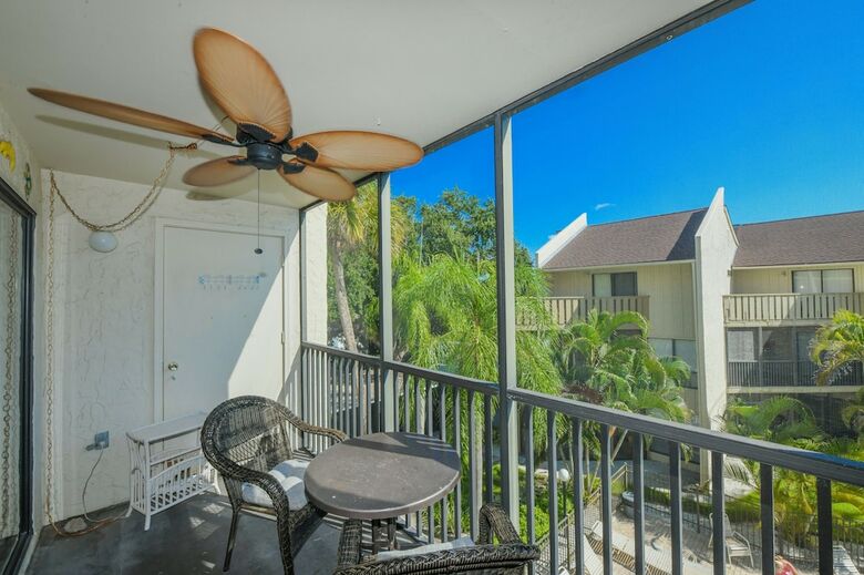 Bay Oaks By Beachside Management