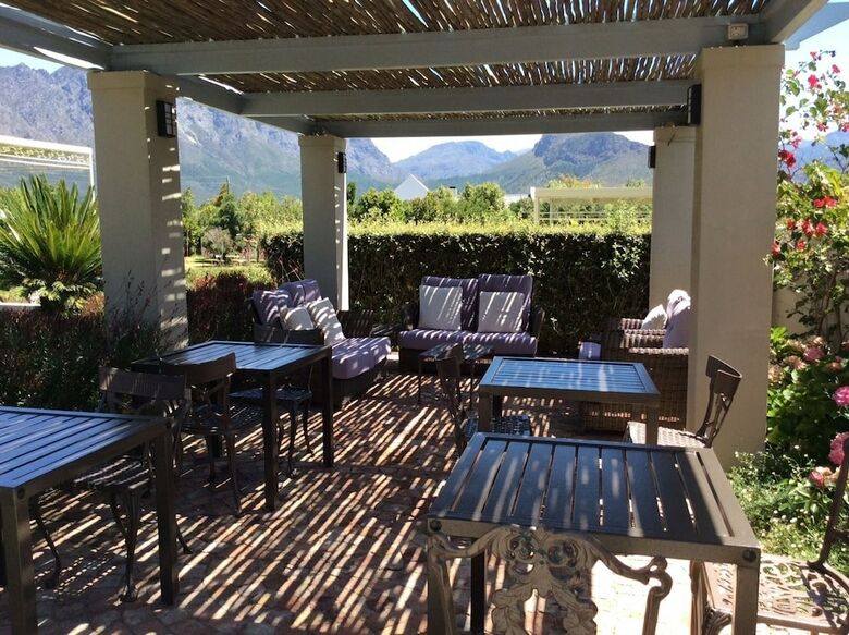 Hotel La Cabri�re Country House