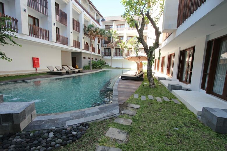Grand La Walon Hotel