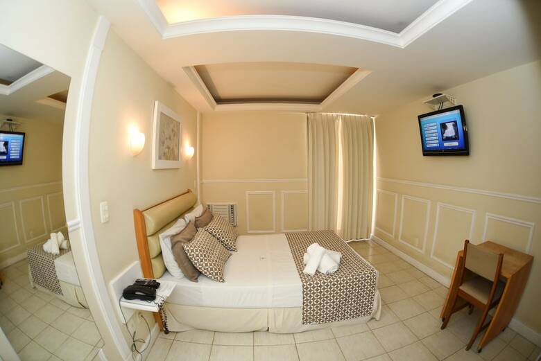 Hotel Village Icara�