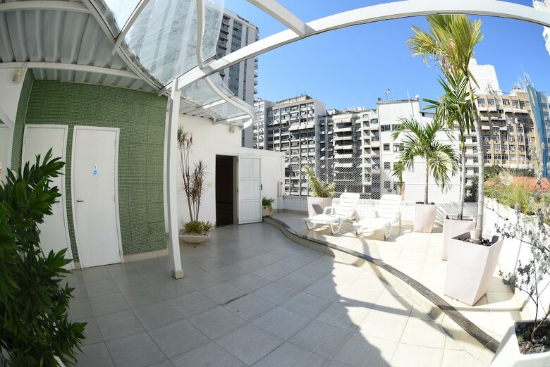 Hotel Village Icara�