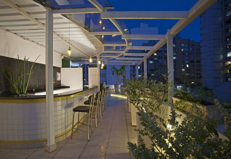 Hotel Village Icara�