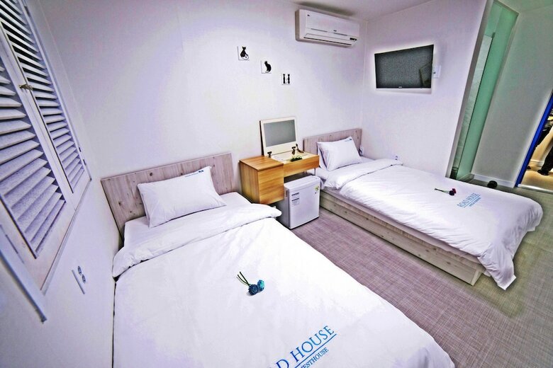 Hotel Road House Myeongdong