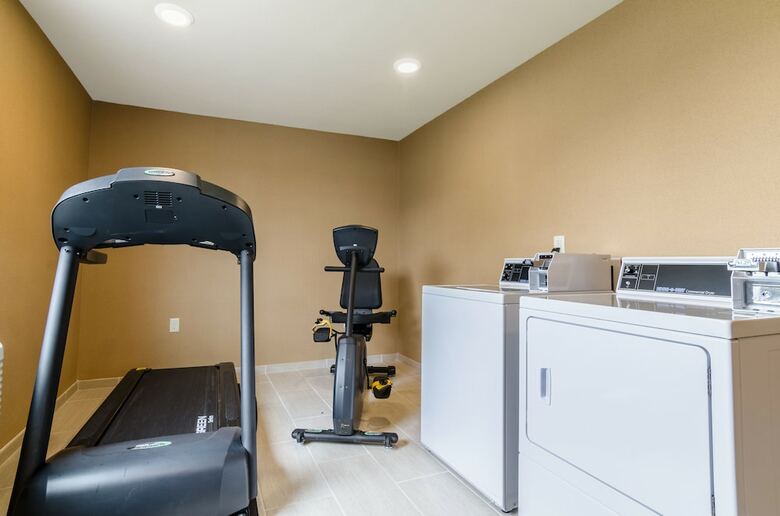 Hotel Cobblestone Inn & Suites - Oberlin