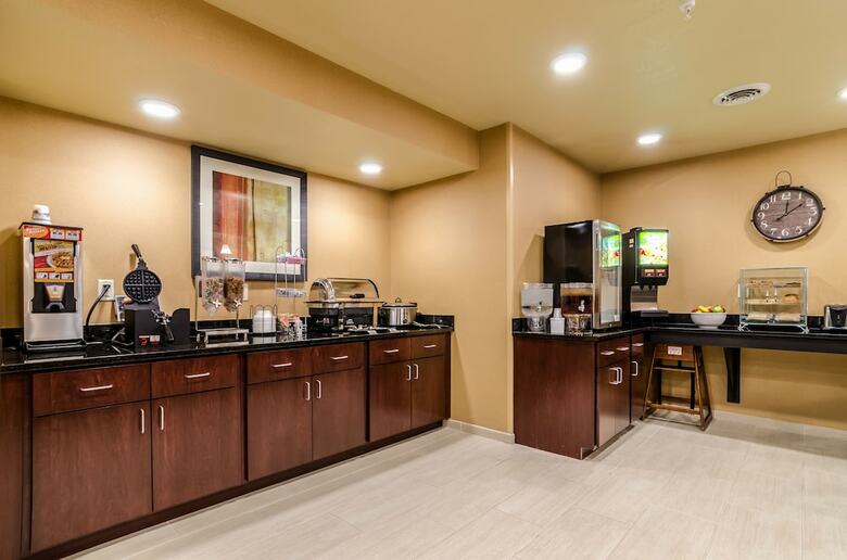 Hotel Cobblestone Inn & Suites - Oberlin