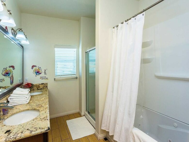 3 Bedroom House Anaheim Resort Area