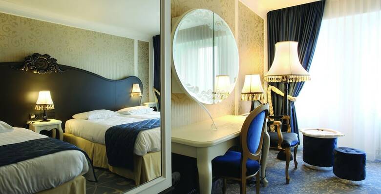Efteling Hotel - Theme Park Tickets Included
