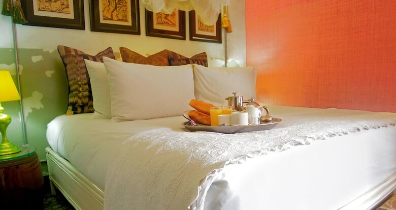 Hotel Bric-�-brac