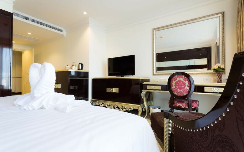 Hotel Lk President