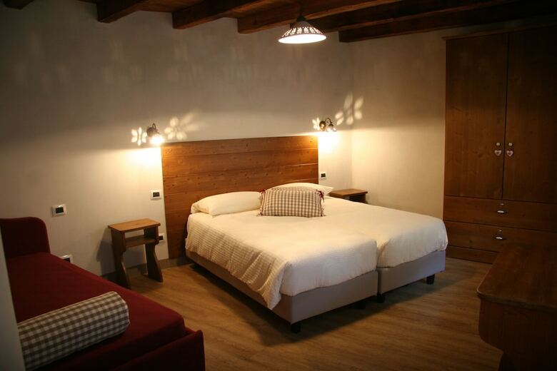 Hostal Ostello Del Castello Tirano