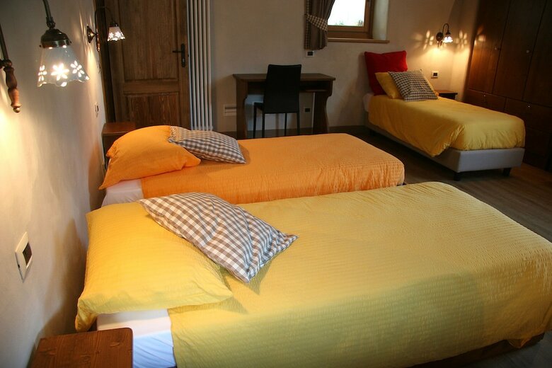 Hostal Ostello Del Castello Tirano